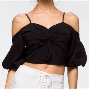 (S) BLACK CROP TOP